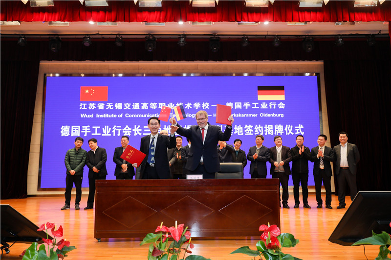 1553826704277055175.jpg DLWY2204.jpg